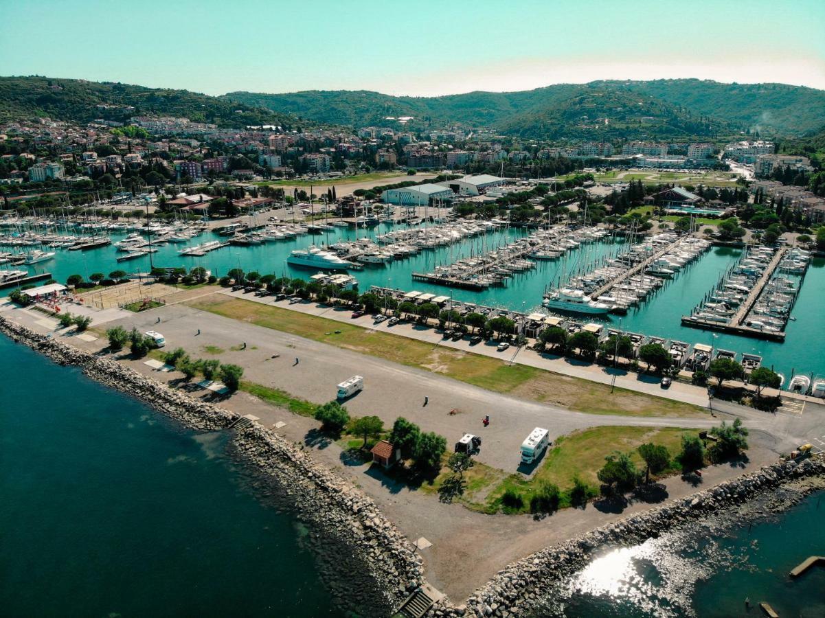 Marina Luxury Houseboat Lace Portorož Eksteriør billede